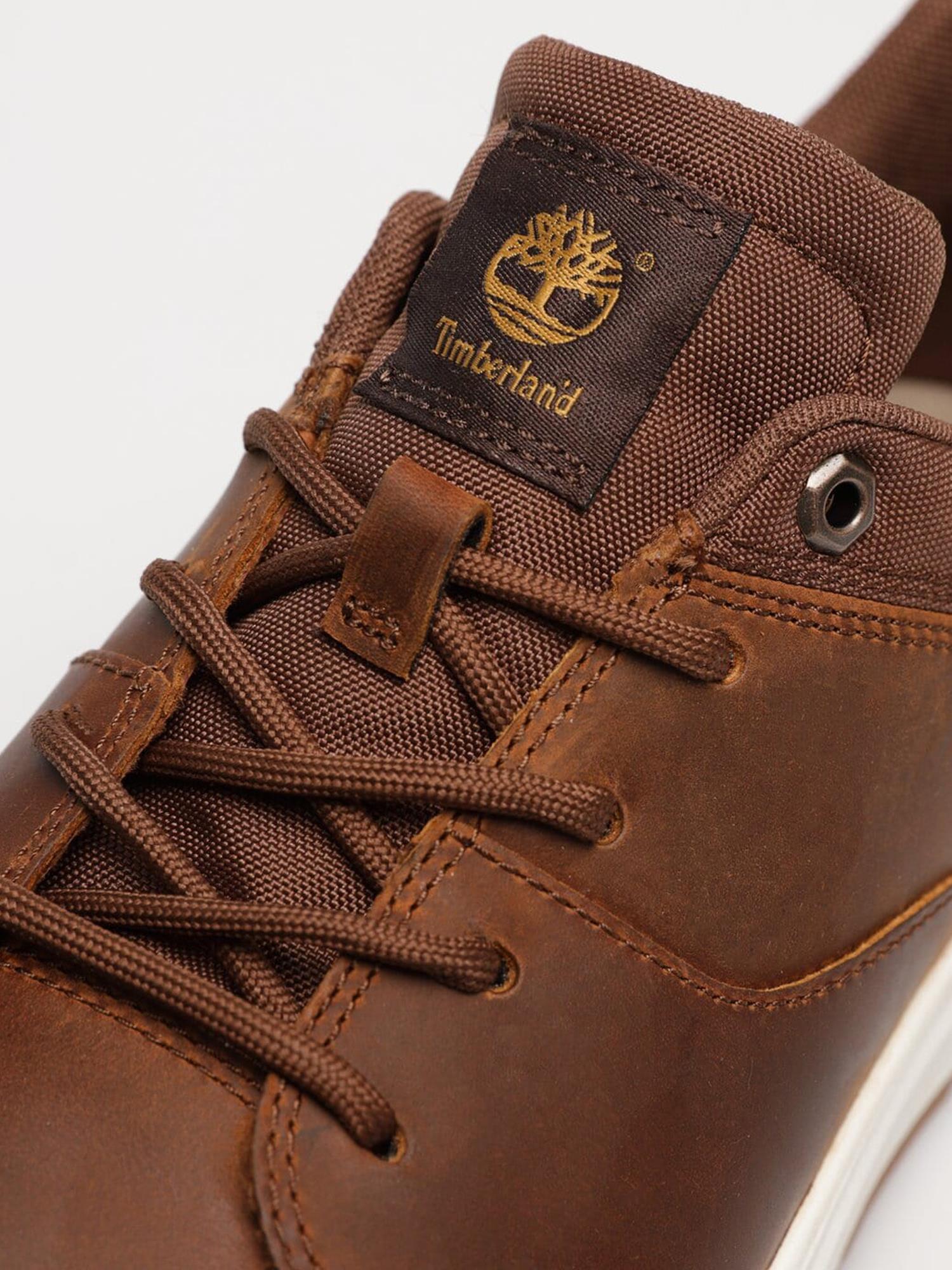 06725 Maple Grove Leather Ox