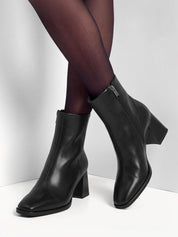 03446 Velmira Leather Bootie
