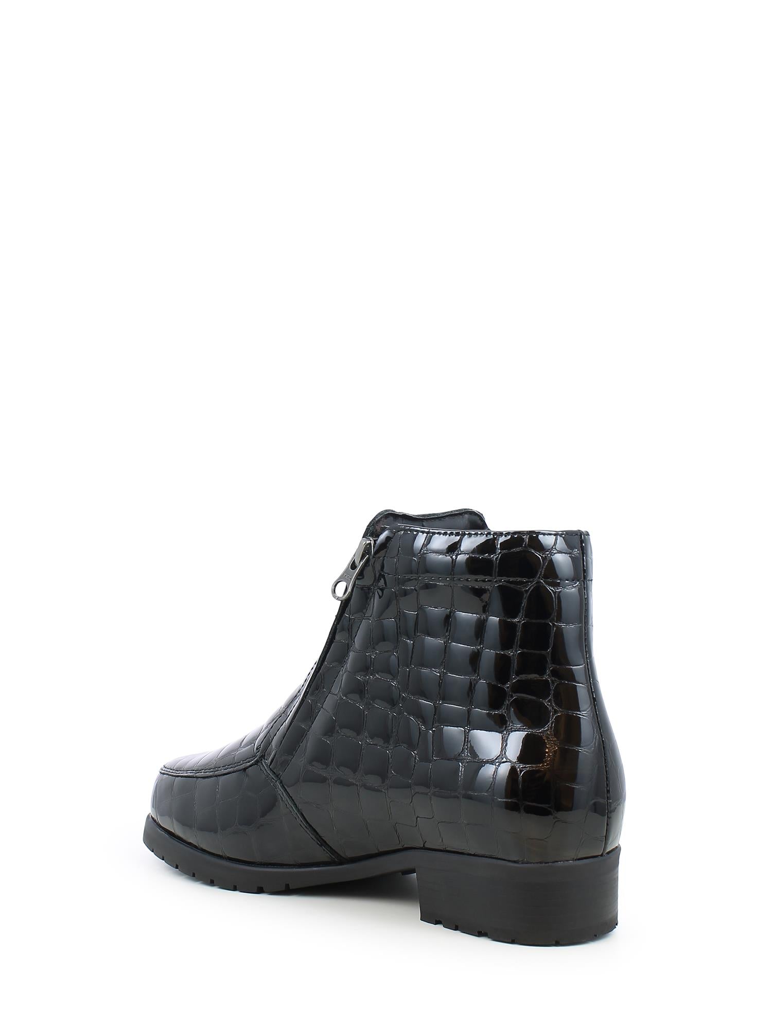 02906 Frida Leather Croc Boot