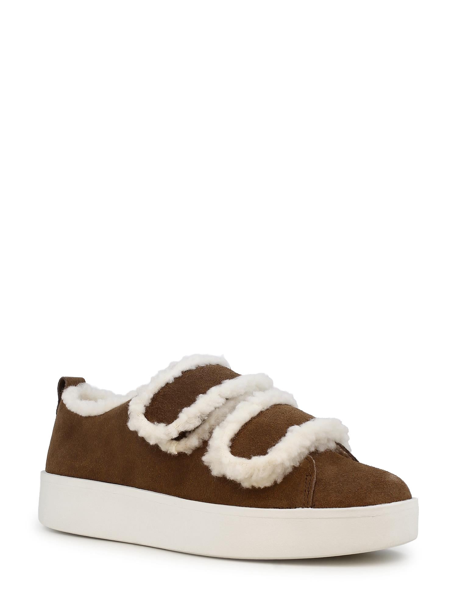 01453 Fluffy Leuca Camel