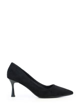 03570 Victoria Black Pumps