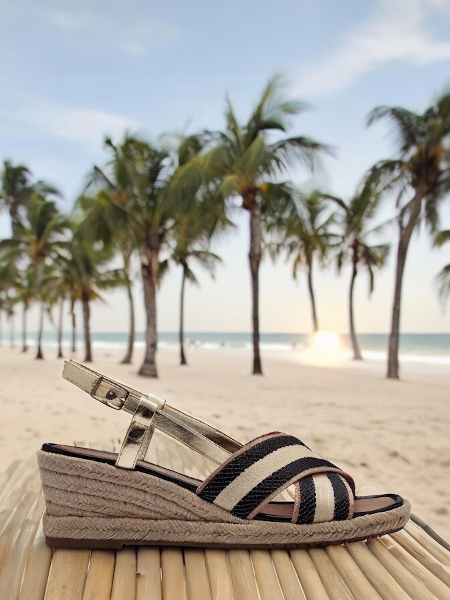 07419 Golden Espadrillos
