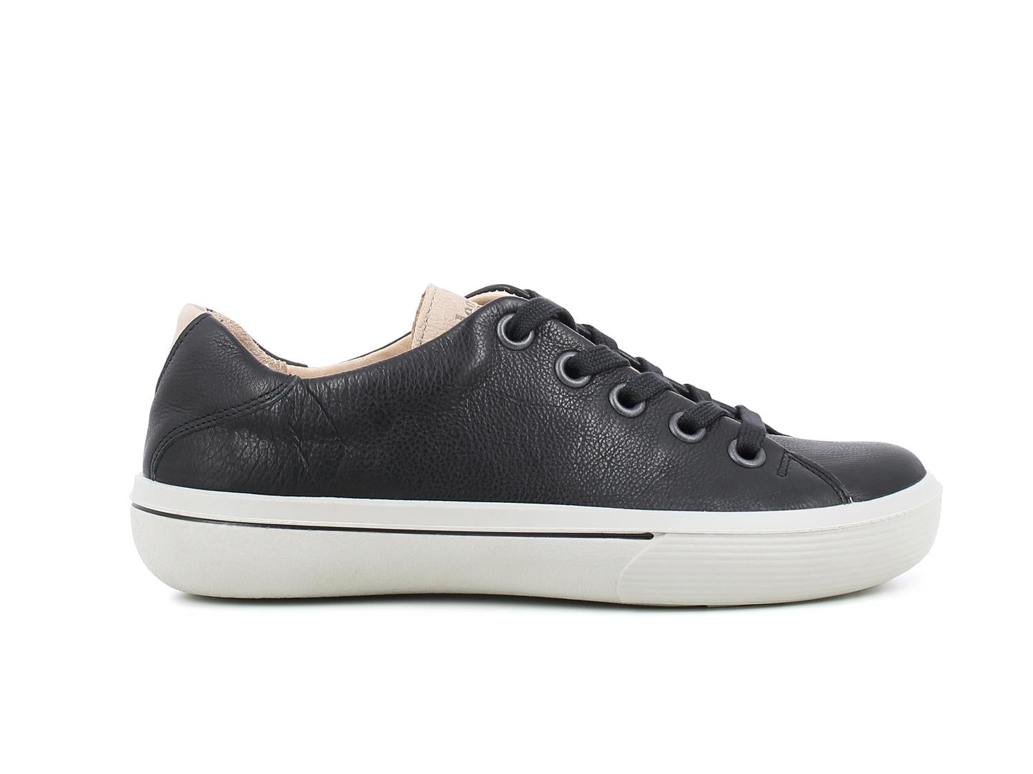 04820 Skinnsneakers