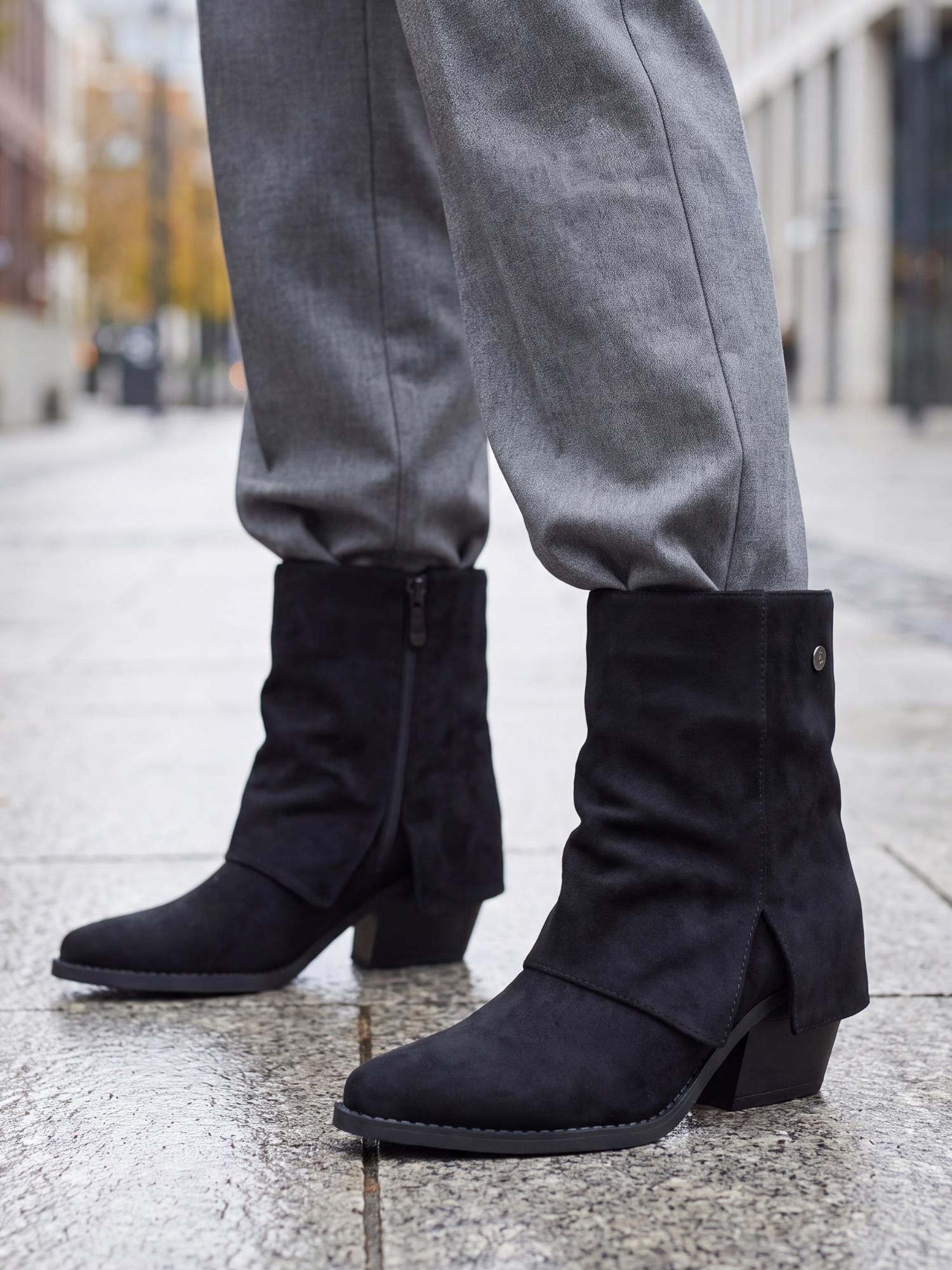 01543 Rosolini Boot Black