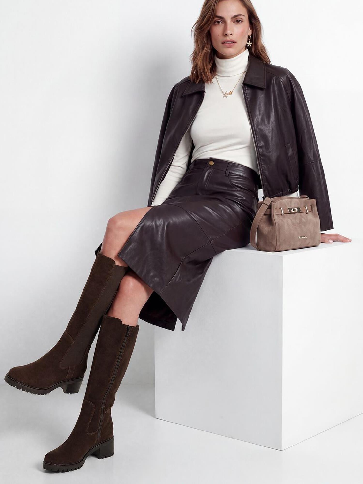 03482 Veloria High Leather Boot
