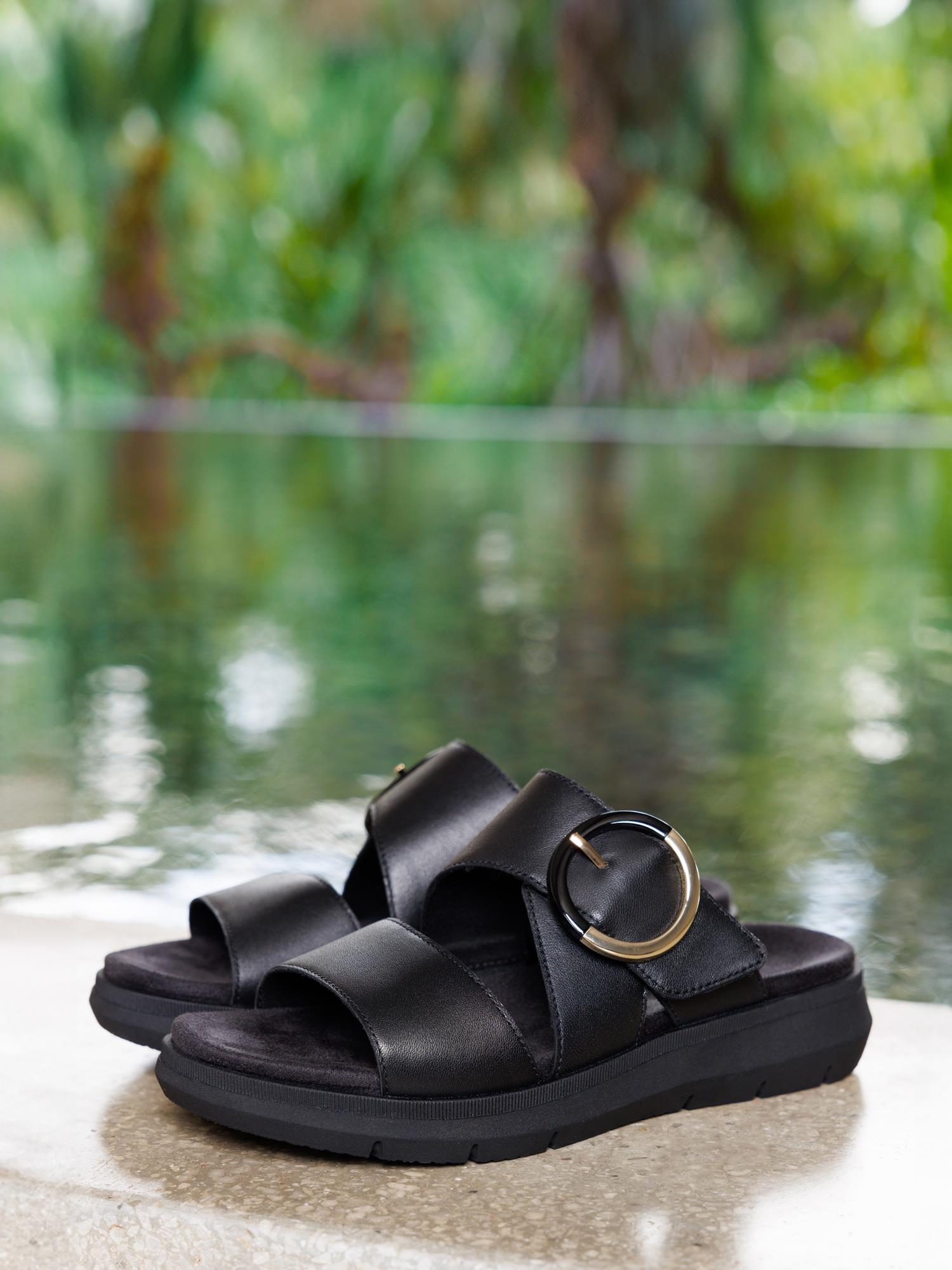 03141 Selma Sandal