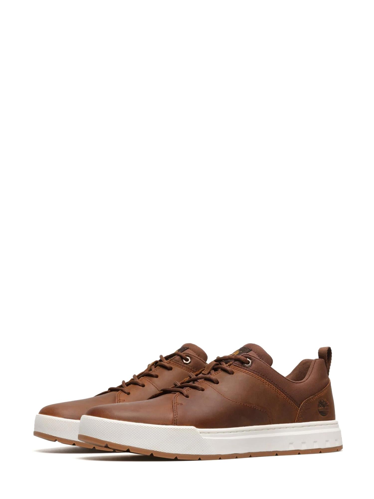 06725 Maple Grove Leather Ox