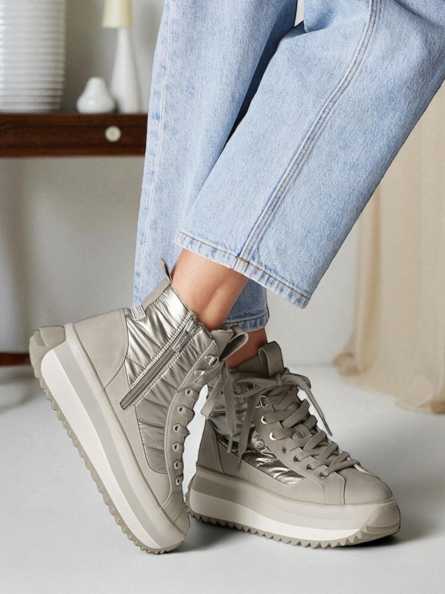 05676 Platform Zip Boot - varmfôret