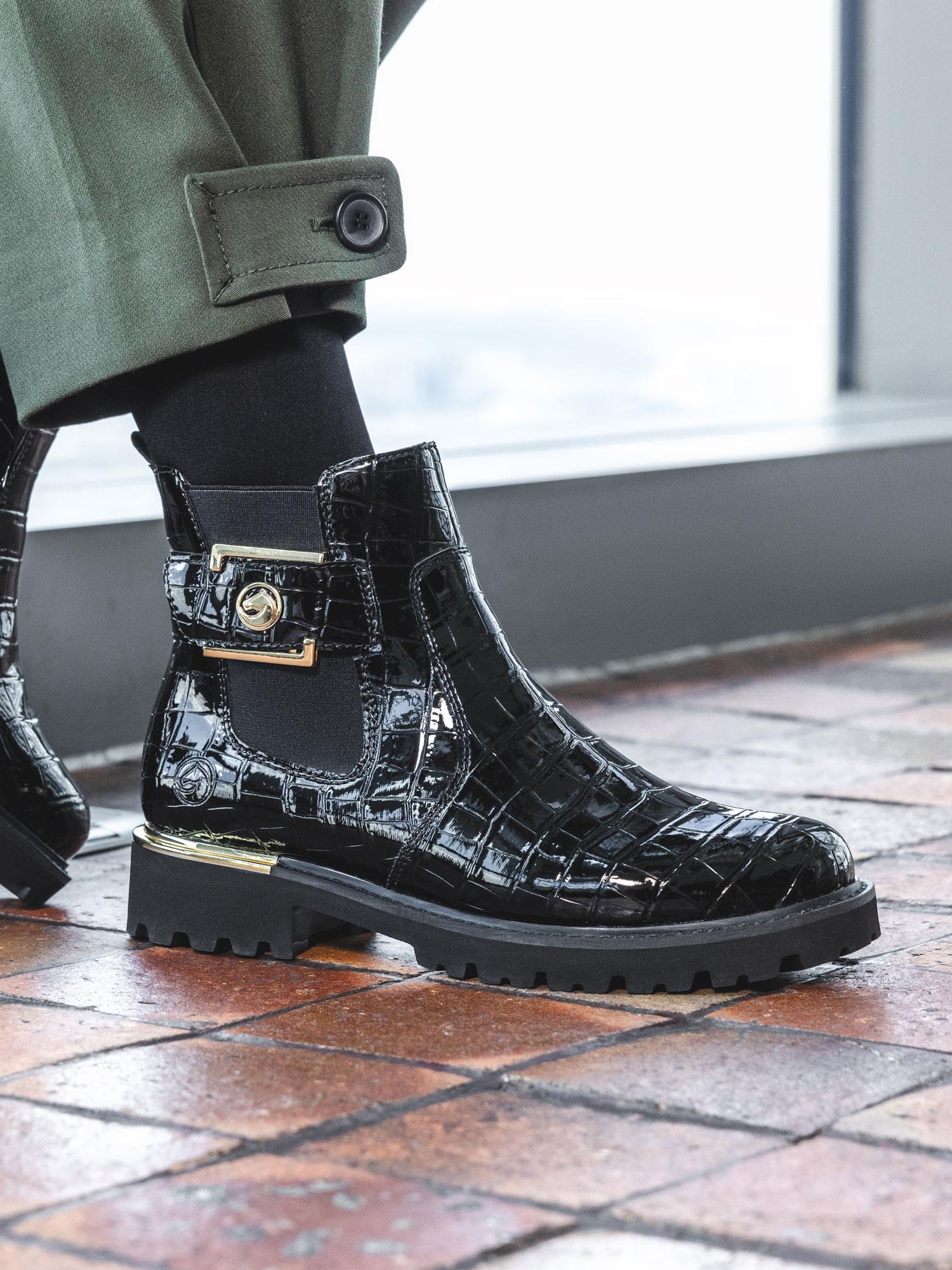 05024 Gold Croc Boot