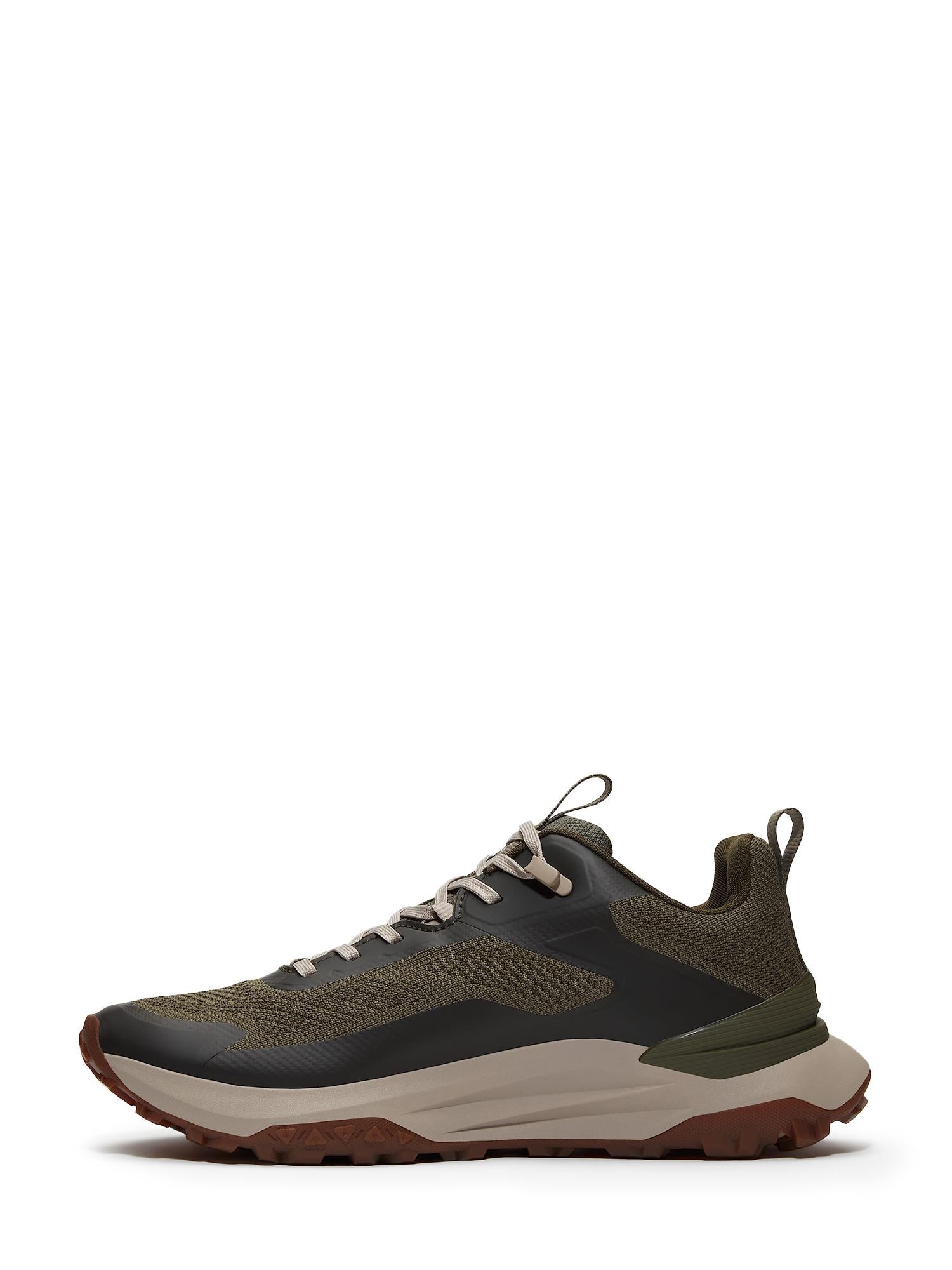 04769 Motion Access Low Sneaker