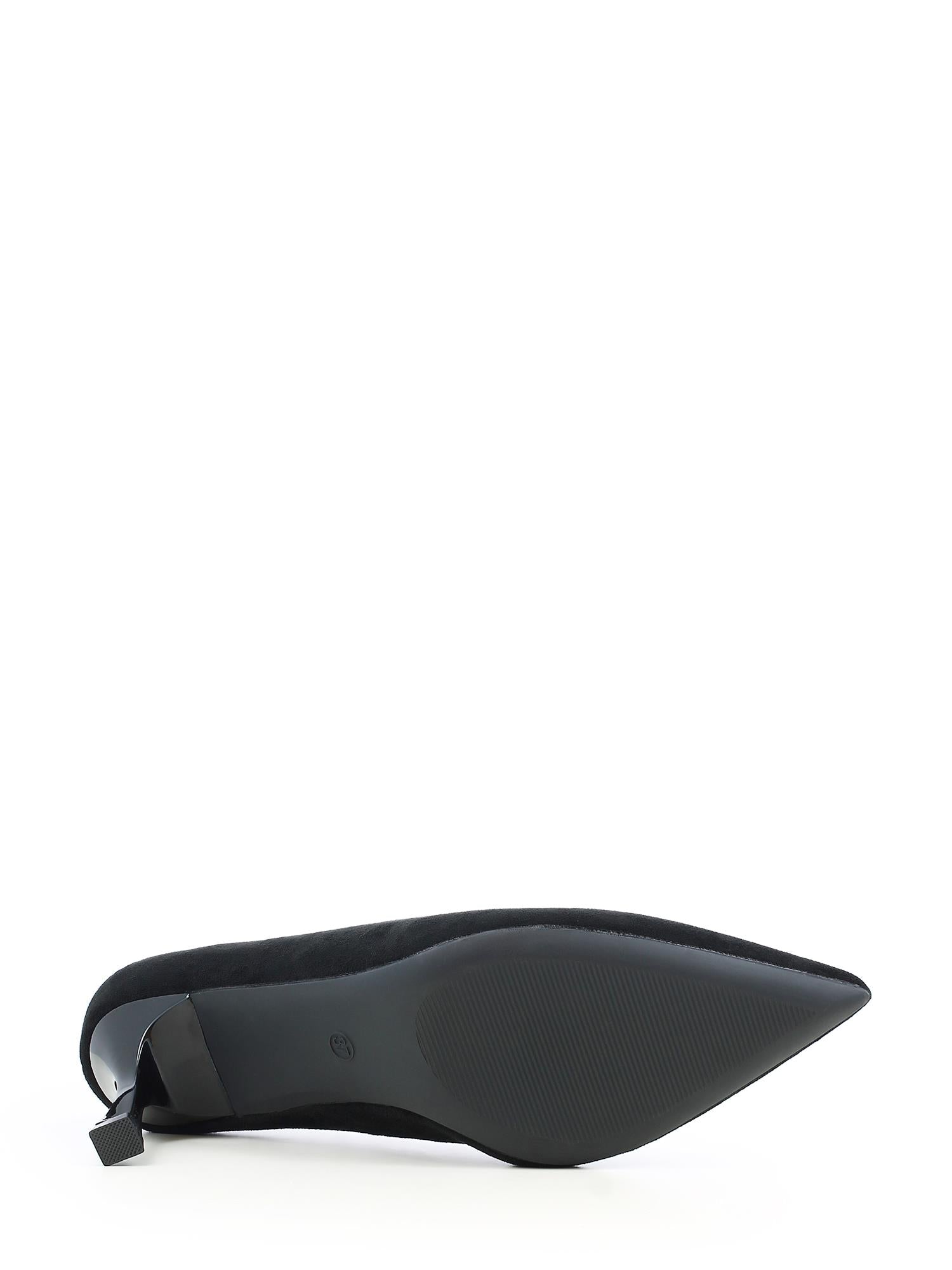 03570 Victoria Black Pumps