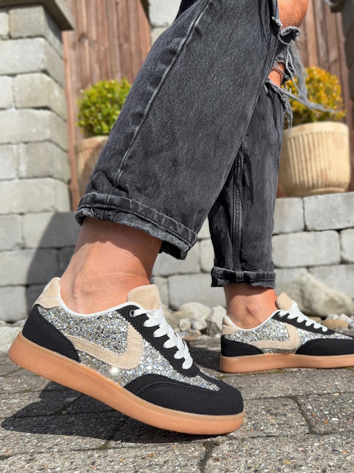 07166 Base Glitter Black Sneaker