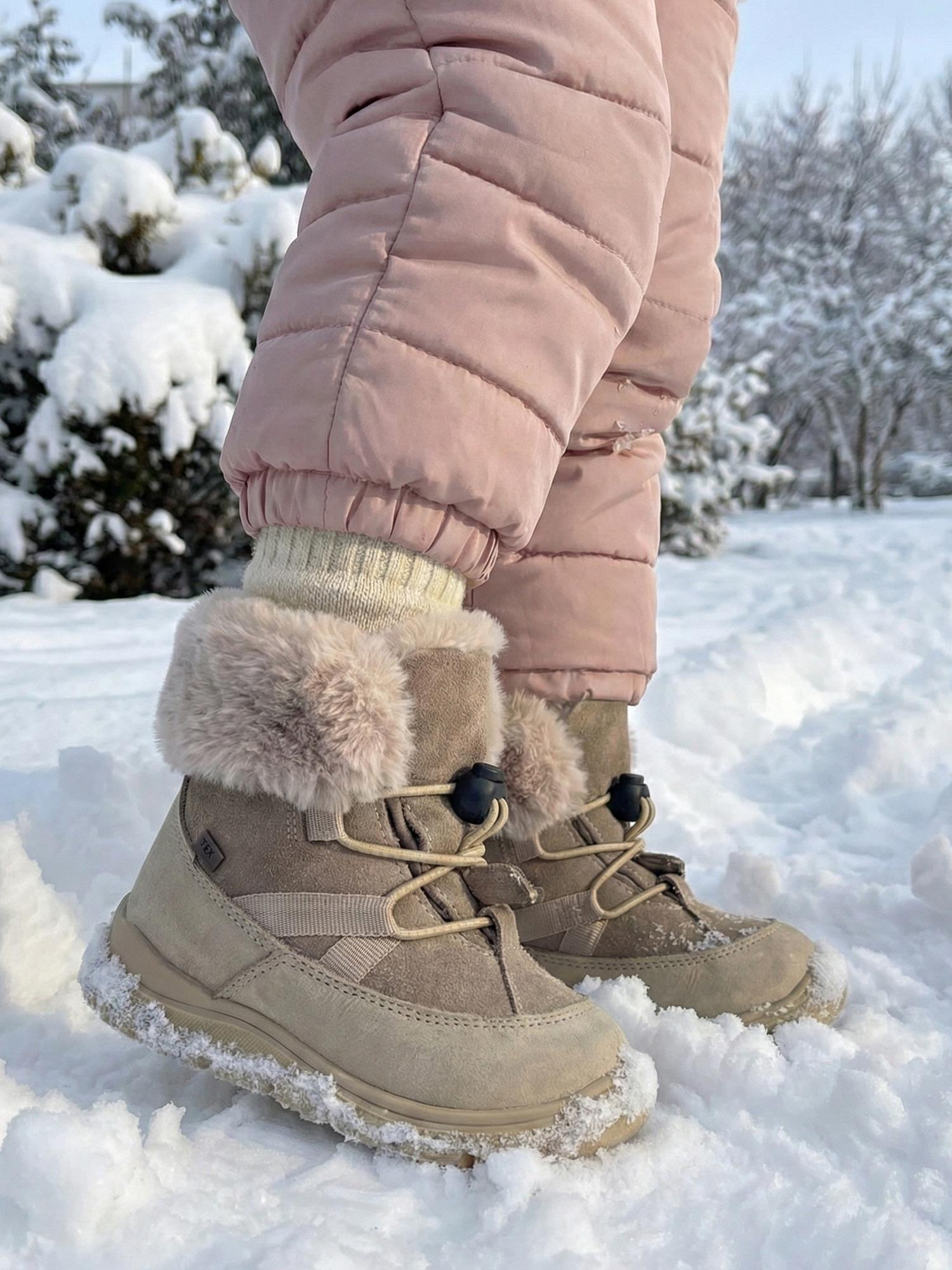 04098 Leather Snowberry Mini Ullfôret