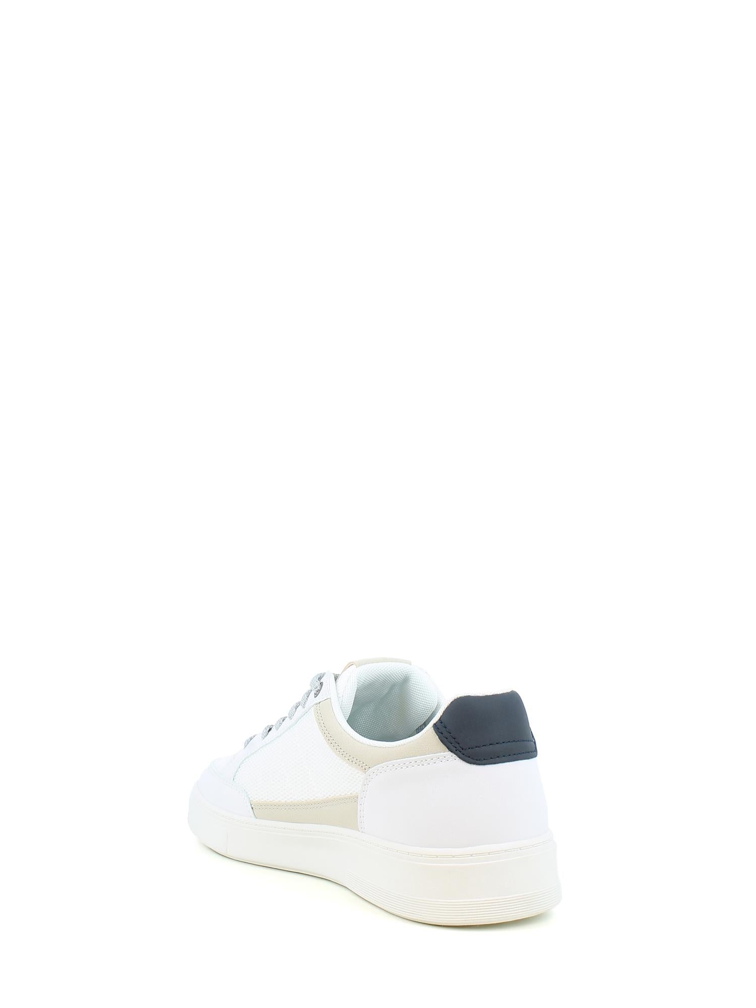 08537 White Retro Tennis
