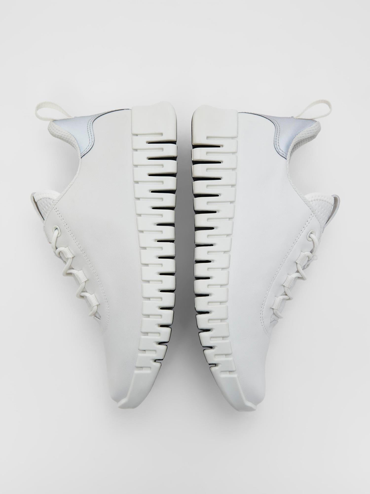 08187 GRUUV Leather Sneakers
