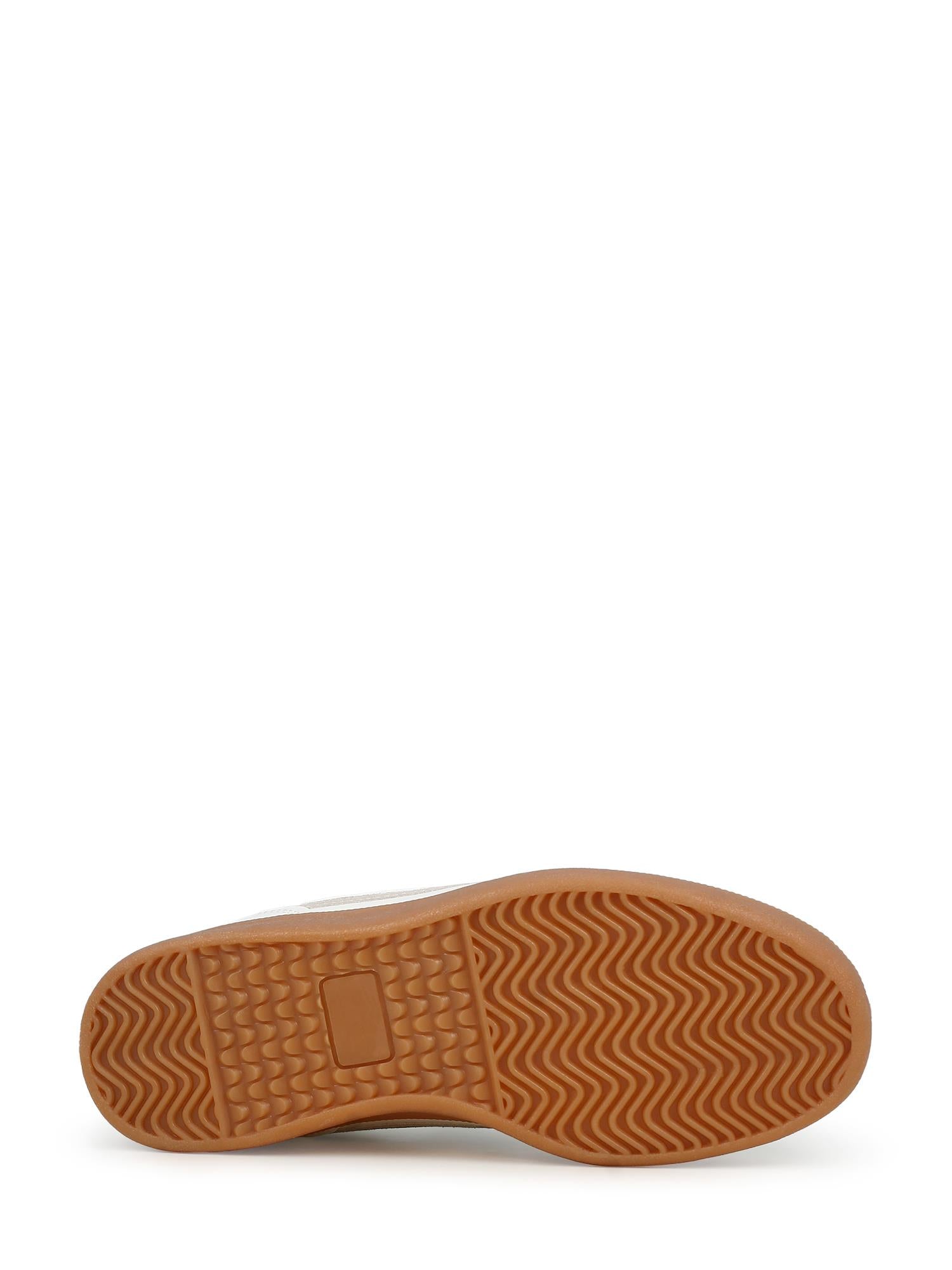 03738 Base White Sneaker