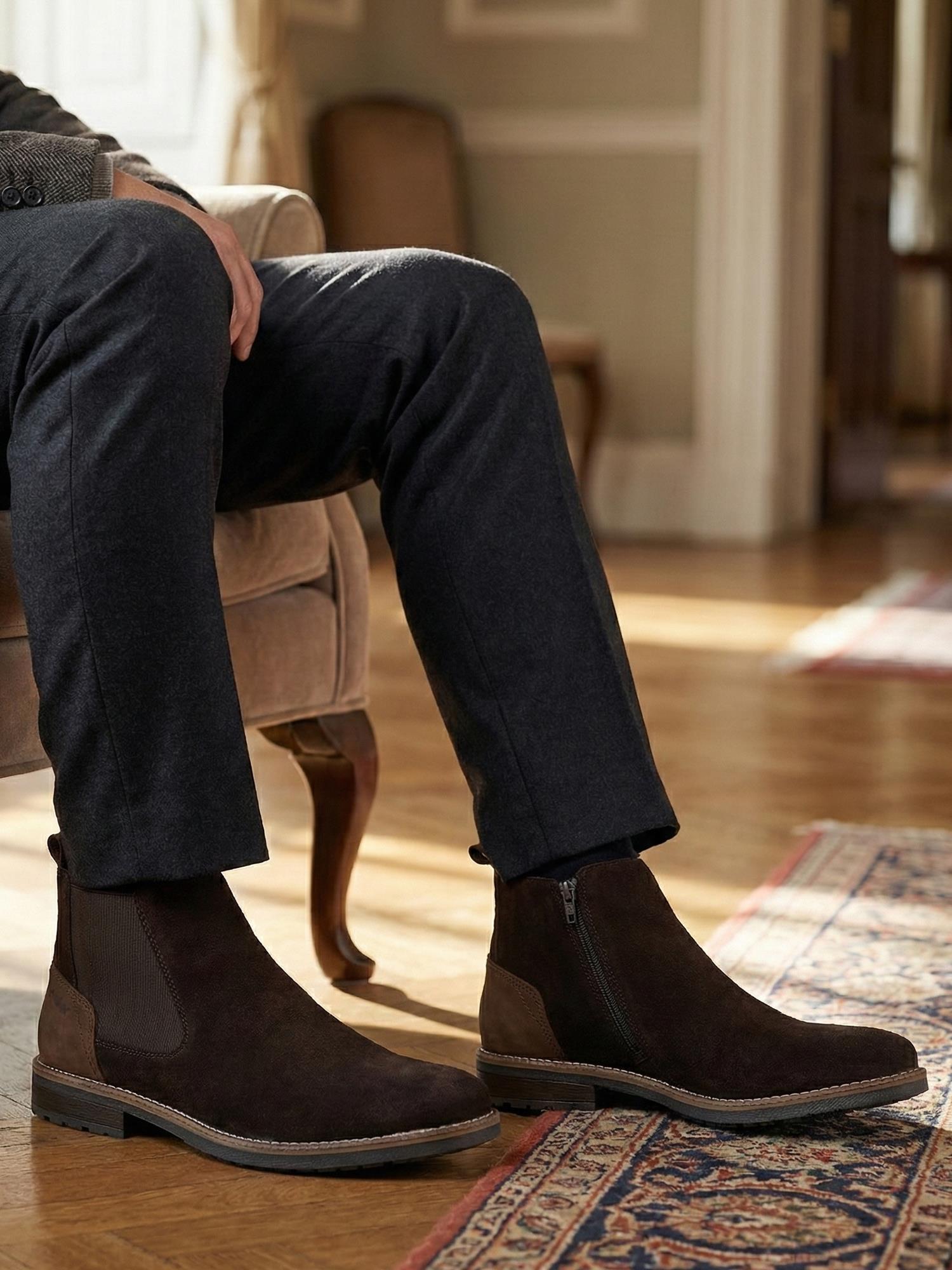04245 Donovan Leather Boots