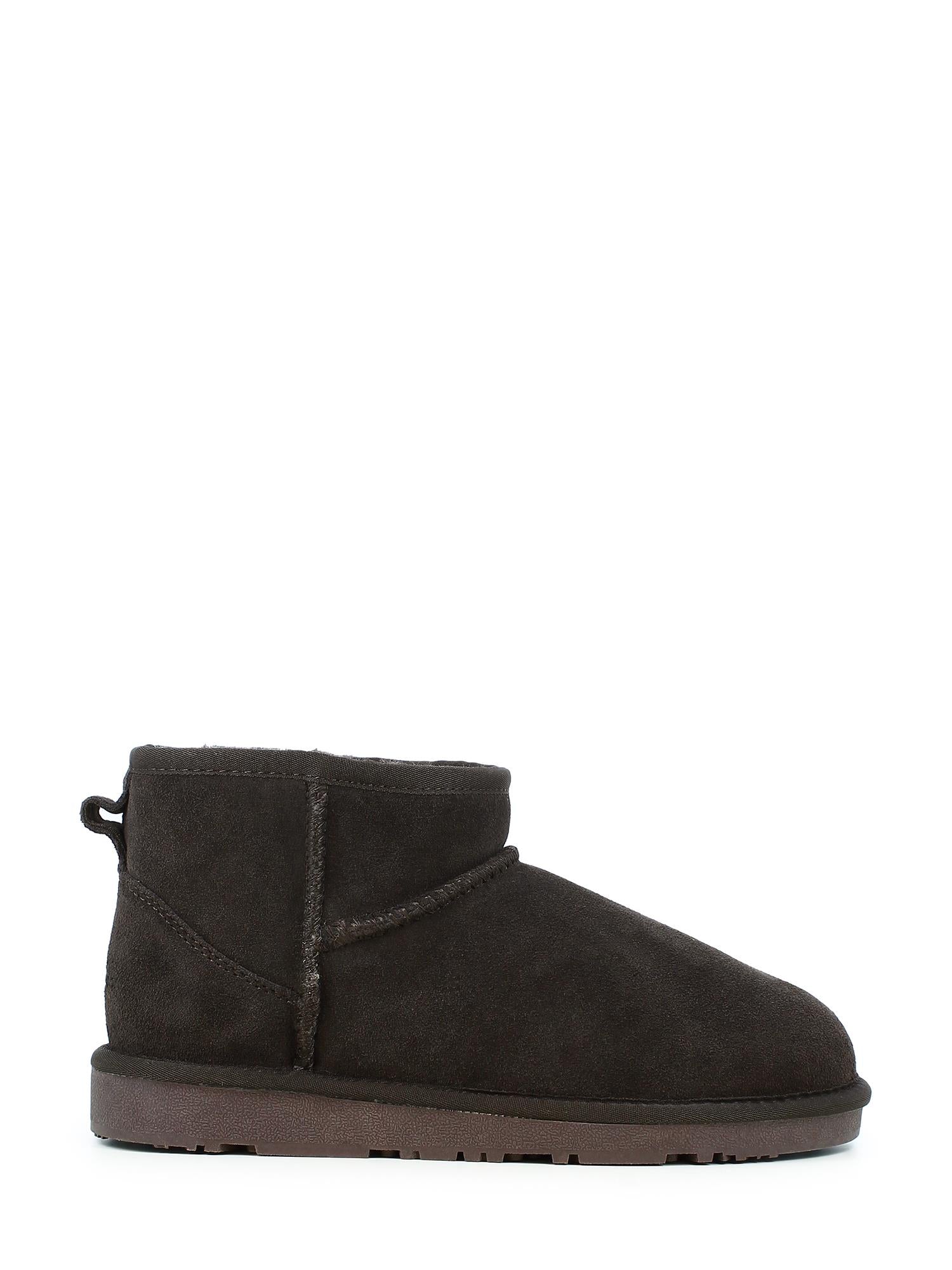 05545 Urban dark brown suede water resistant